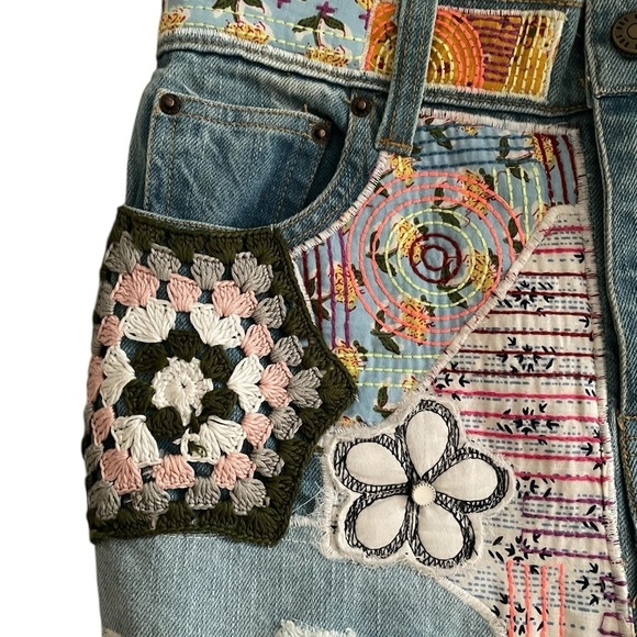 BDG High-Waisted Flare Boho Bliss Outfitters-Patch-Crochet-Embroider size 27 - Picture 8 of 13